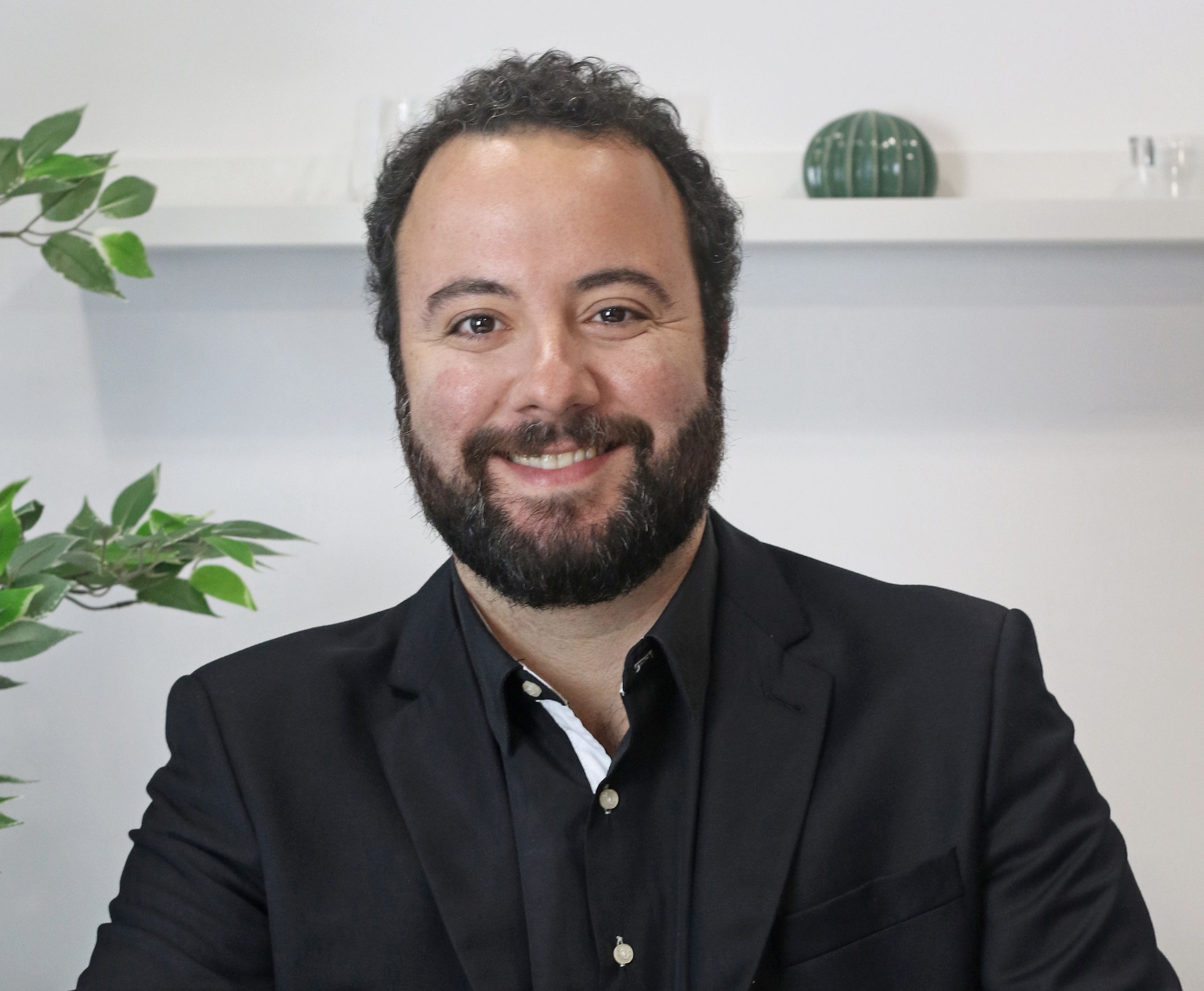 <b>Thiago Chastinet</b>