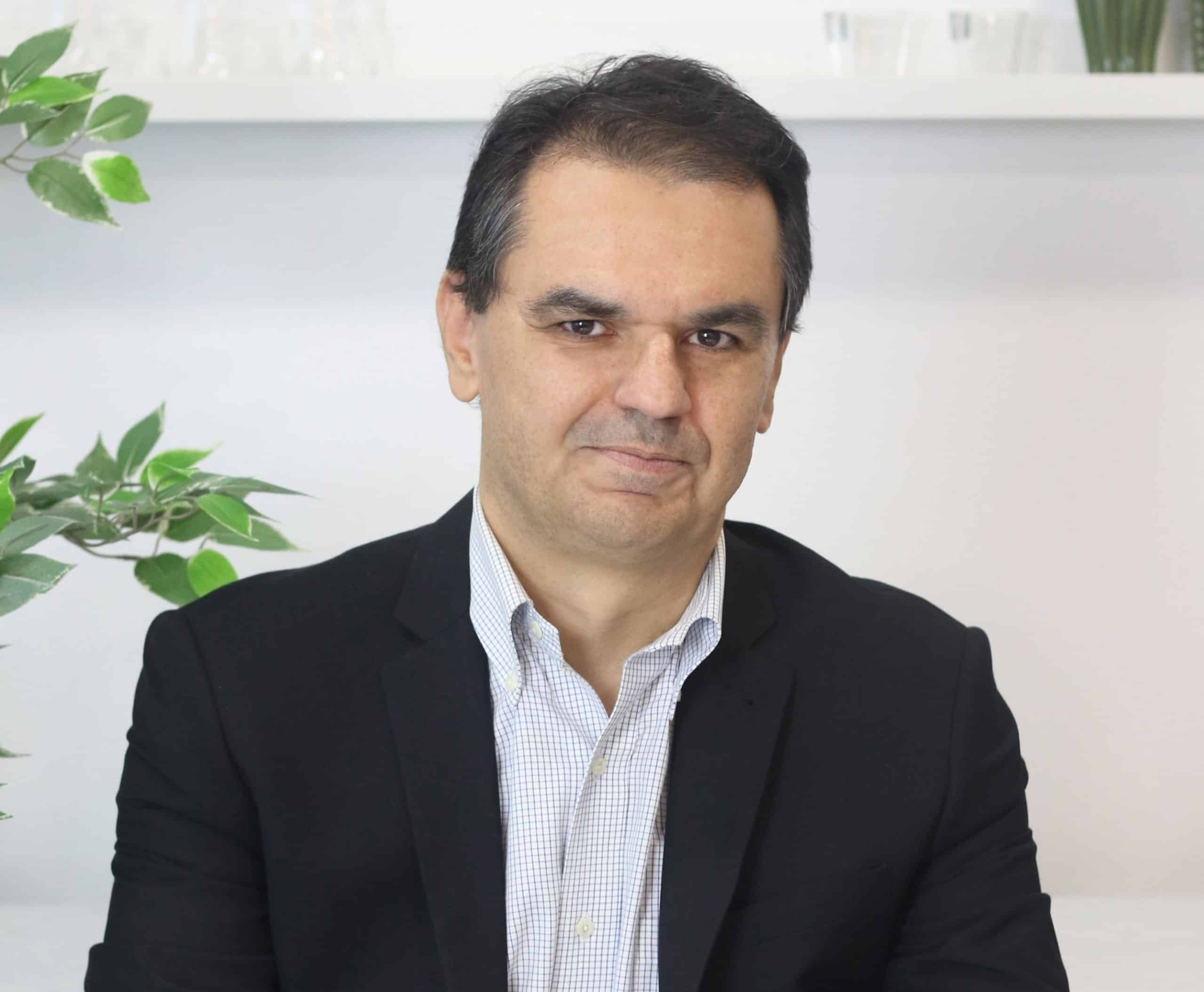 <b>Márcio Fenelon</b>